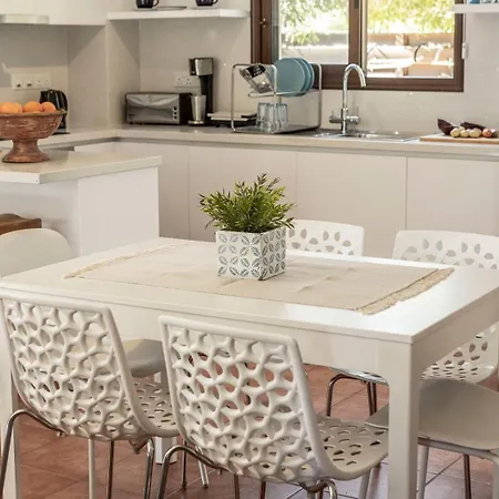 Ionion 27 Semesterbostad *