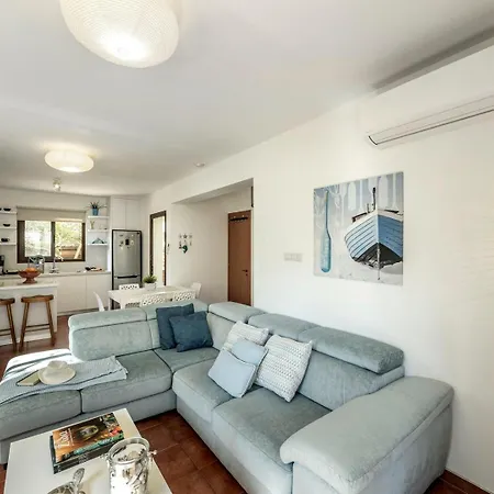 Ionion 27 Semesterbostad *