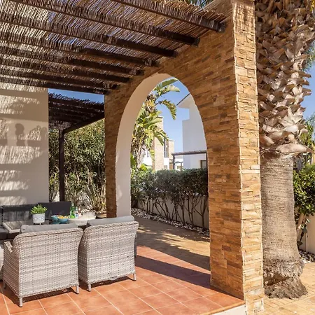 Semesterbostad Ionion 27 *