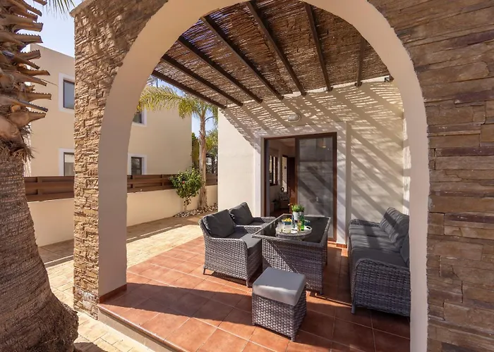 Ionion 27 * Ayia Napa