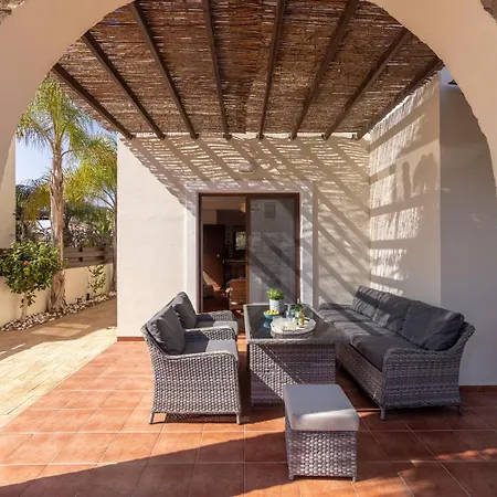 Hébergement de vacances Ionion 27 *