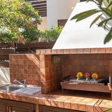 度假居 Ionion 27 *