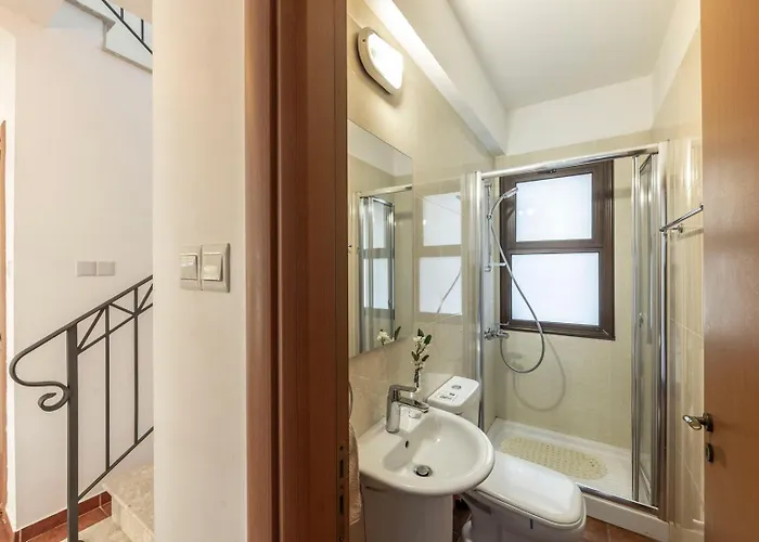 Ionion 27 * Ajia Napa