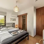 Ionion 27 Nyaraló